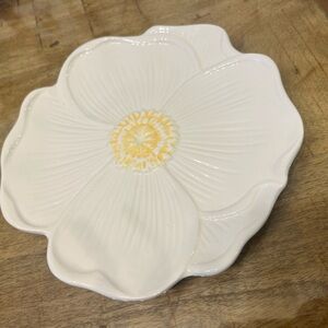 TAG Appetizer Plate, Blossom - White